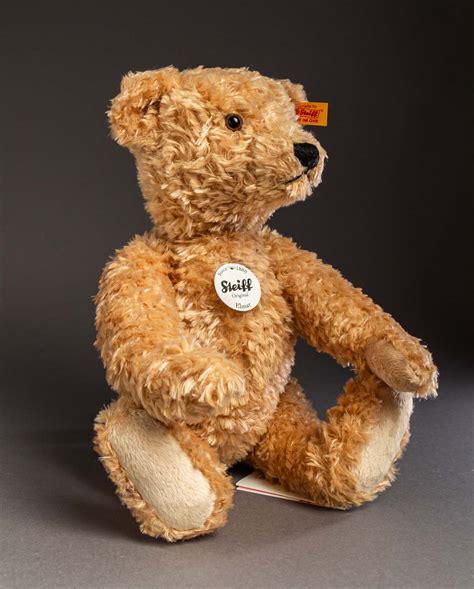 original steiff teddy bear value.